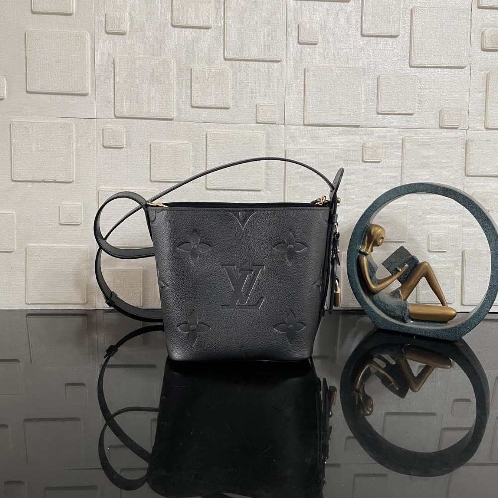 [S*per Vip 1:1] L0vis Vvtt0n All In BB Bag Black 18Cm M13480
