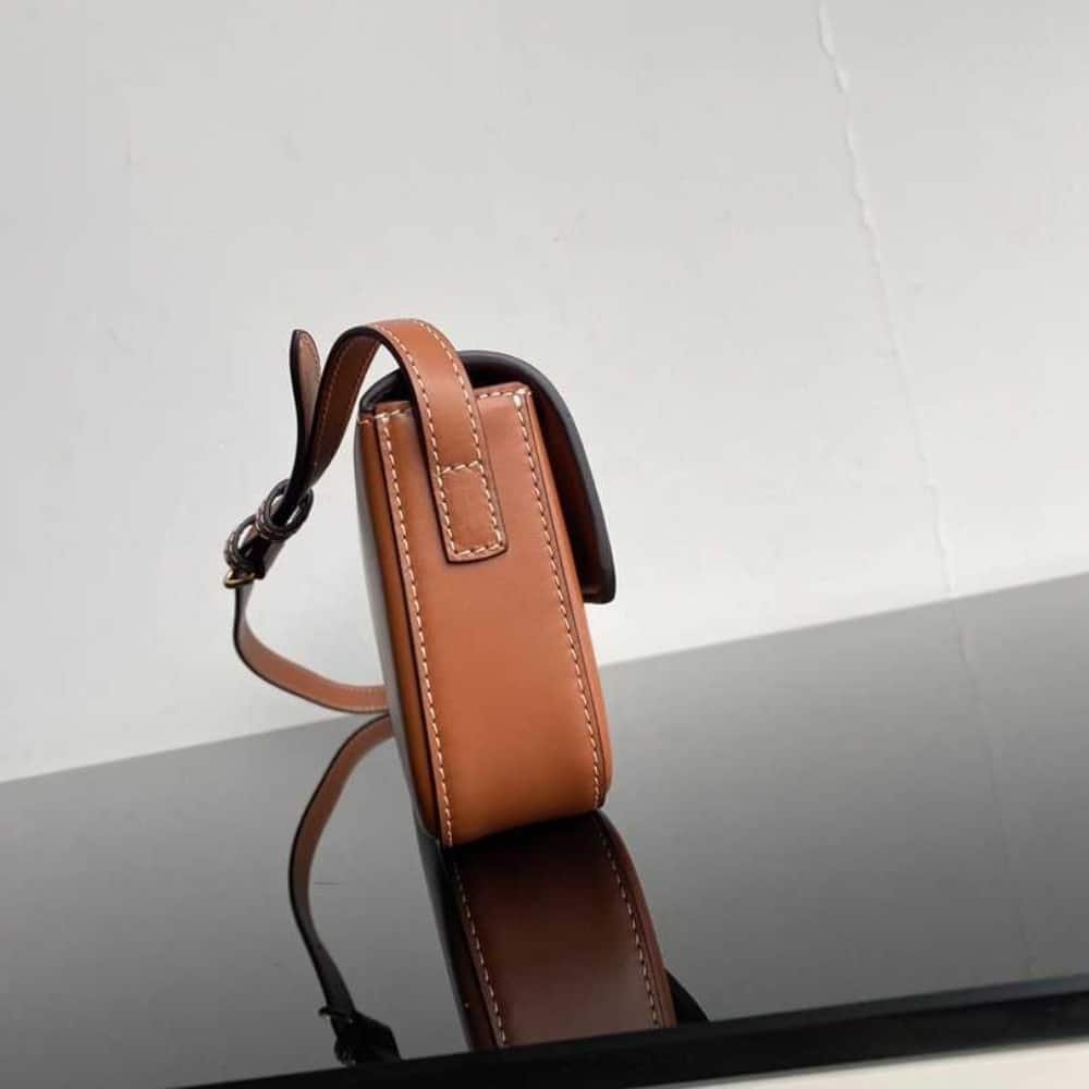 Ce1i*e Triomphe Shoulder Bag In Shiny Calfskin Brown 194143Bfn04Lu