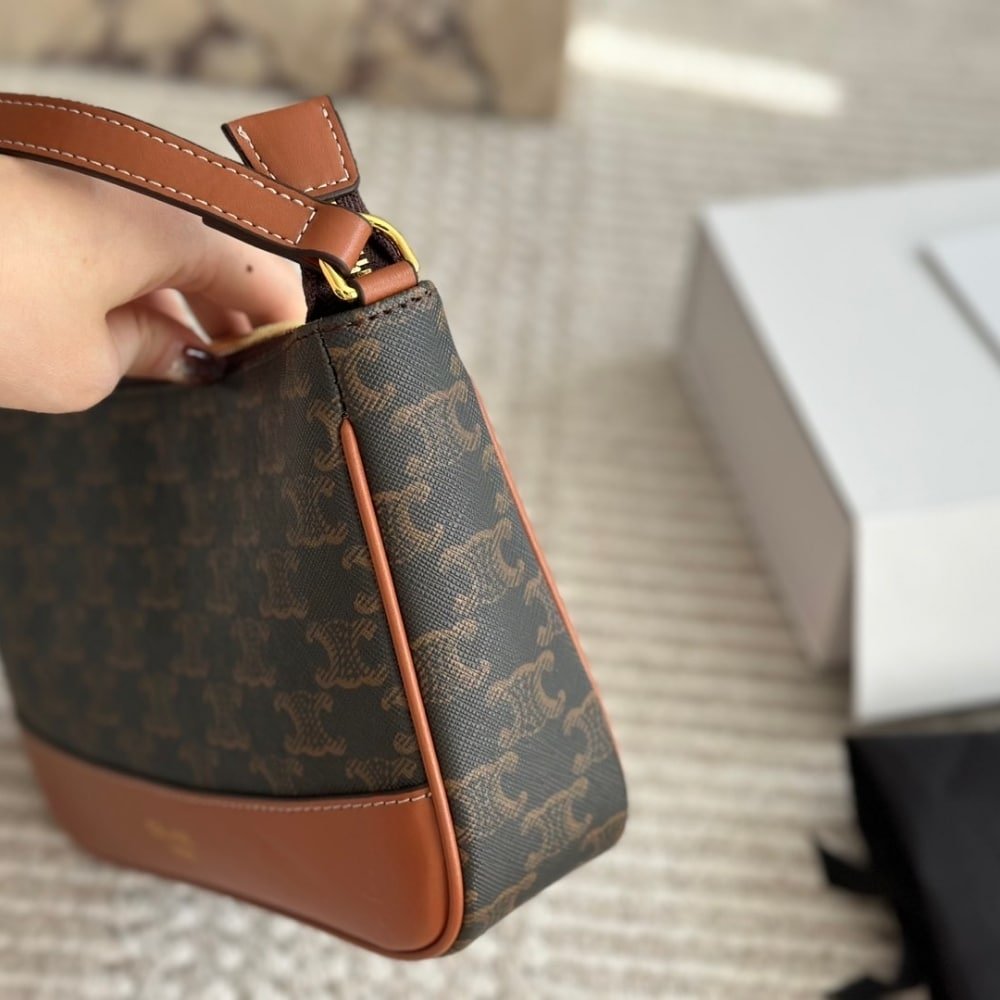 Ce1i*e Shoulder Bag In Triomphe Canvas Tan 25Cm 119412Bzj 04Lu