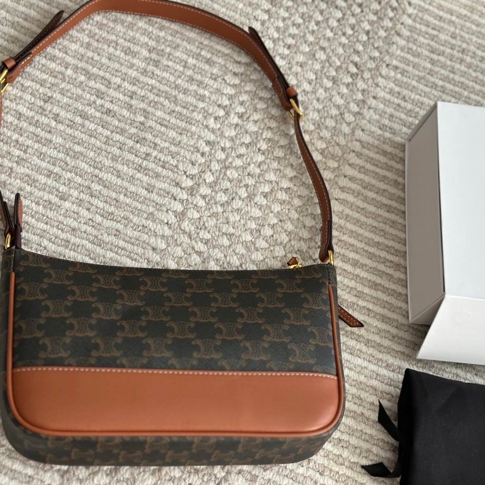 Ce1i*e Shoulder Bag In Triomphe Canvas Tan 25Cm 119412Bzj 04Lu