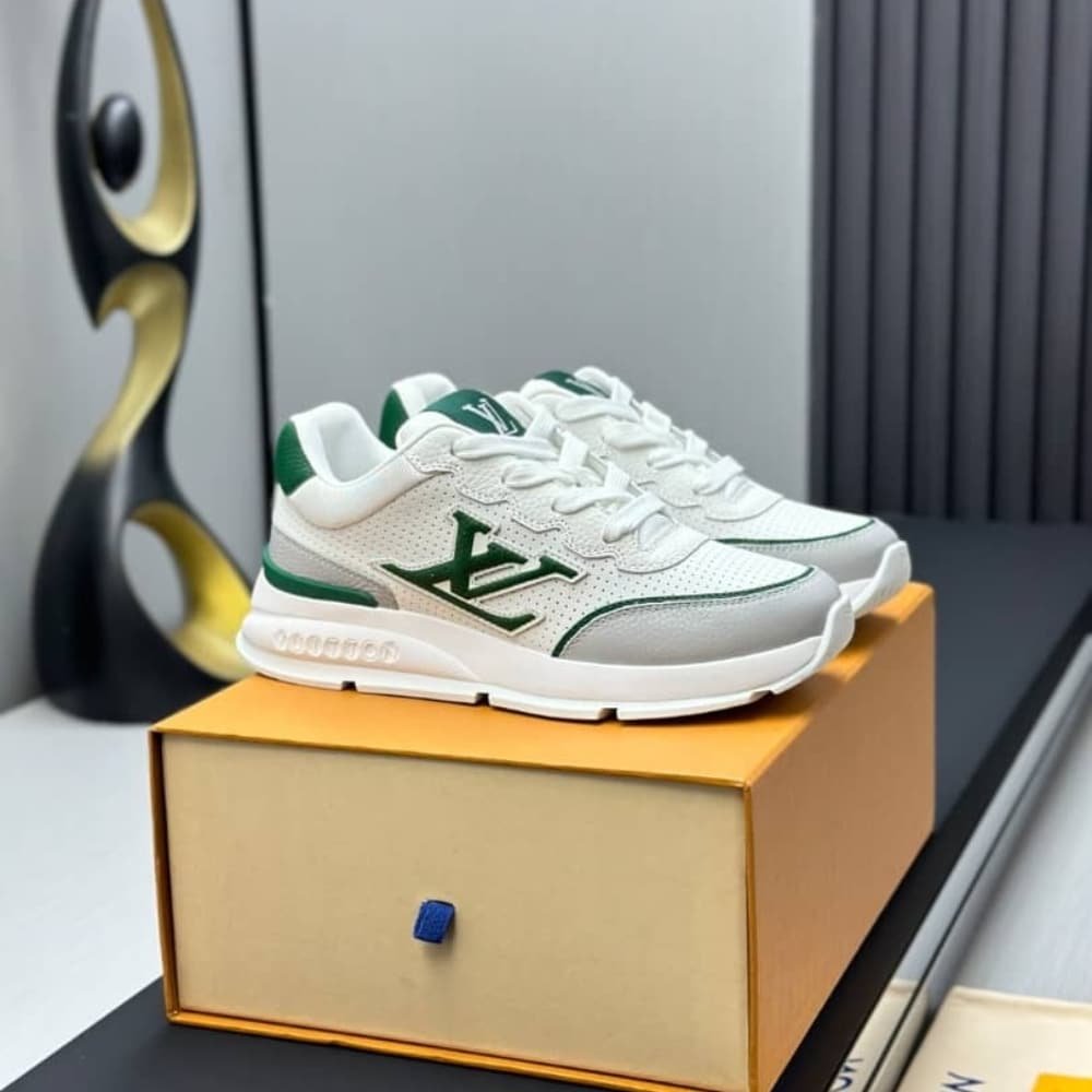 L0vis Vvtt0n Lv Classic Sneaker Green 1Ahsuk