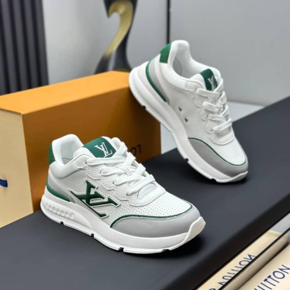 L0vis Vvtt0n Lv Classic Sneaker Green 1Ahsuk