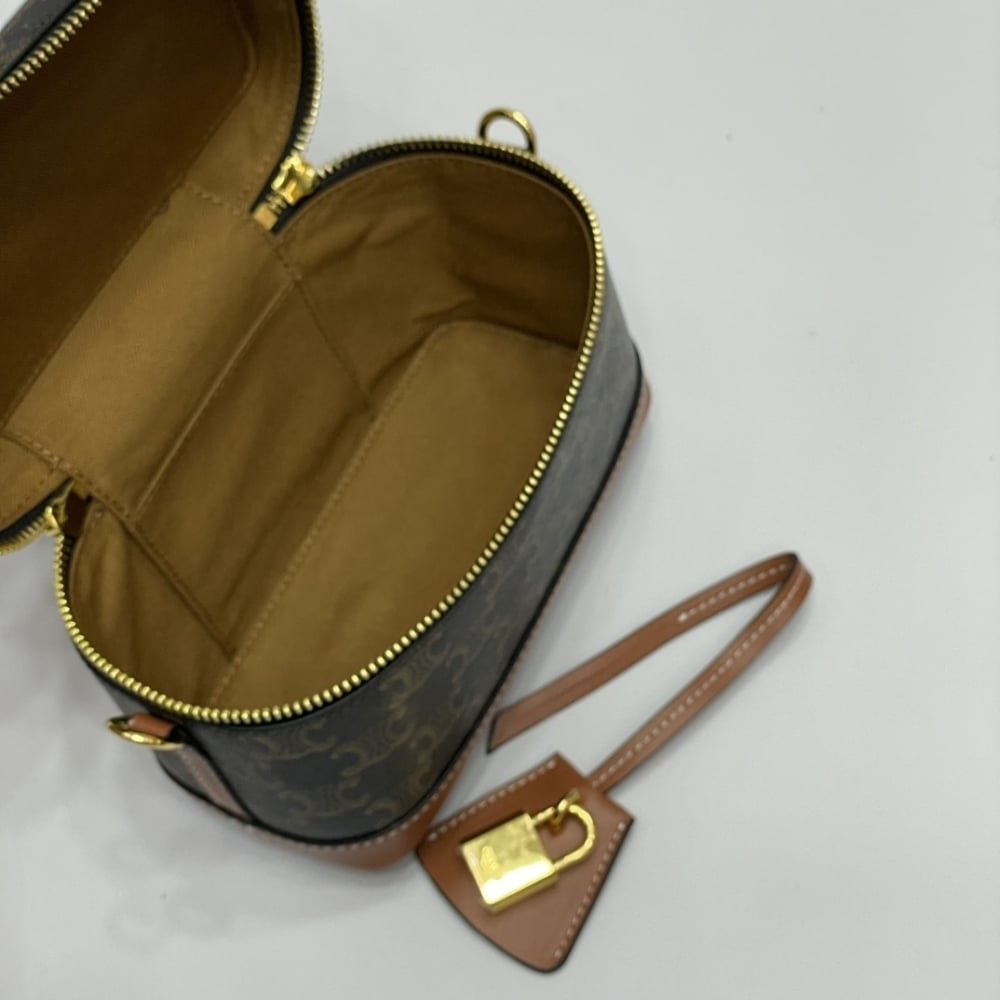 Ce1i*e Vanity In Triomphe Canvas Tan 18Cm 119462Bzj 04Lu