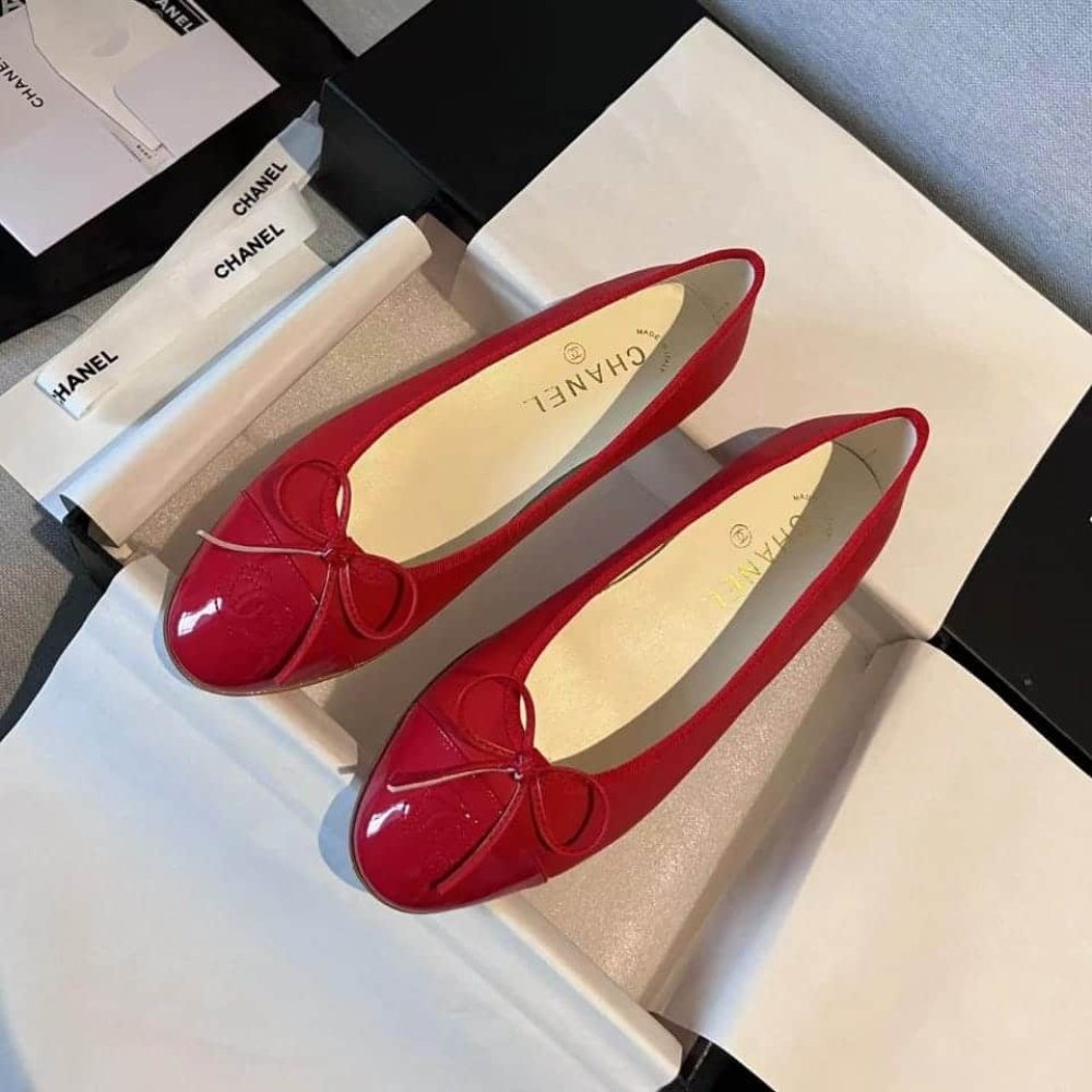 Ch**el Cc Cap Toe Ballet Flats In Light Red Patent Leather