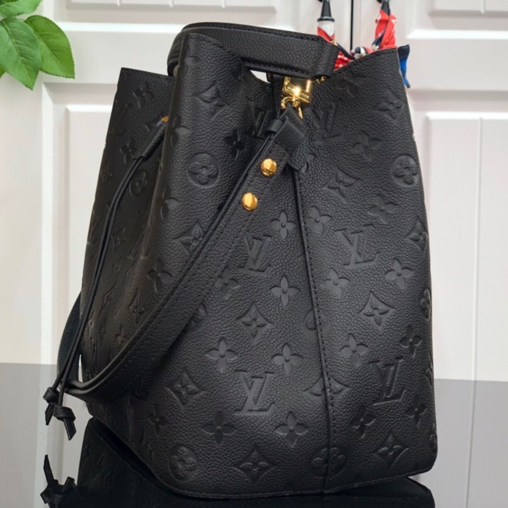 L0vis Vvtt0n Néonoé Mm Bucket Black 26Cm M45256