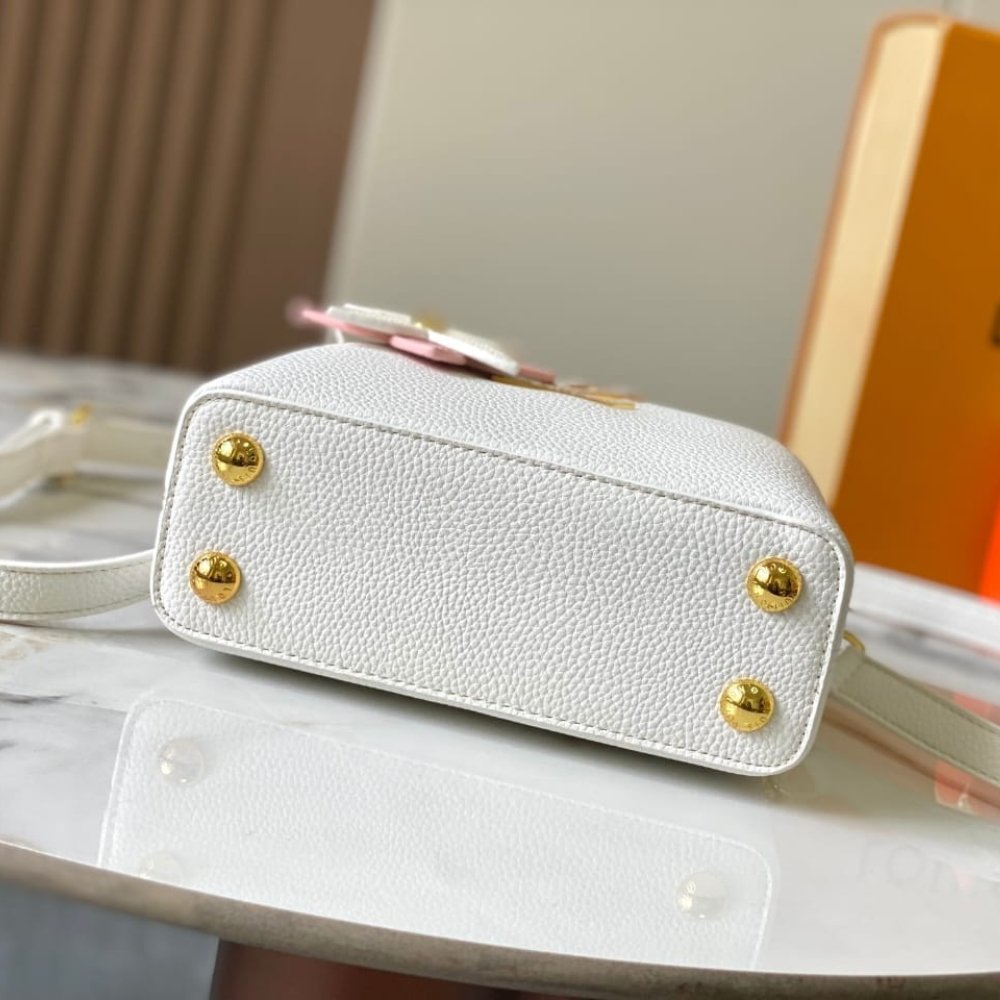 L0vis Vvtt0n Capucines Mini Bag Snow White 21Cm M21416