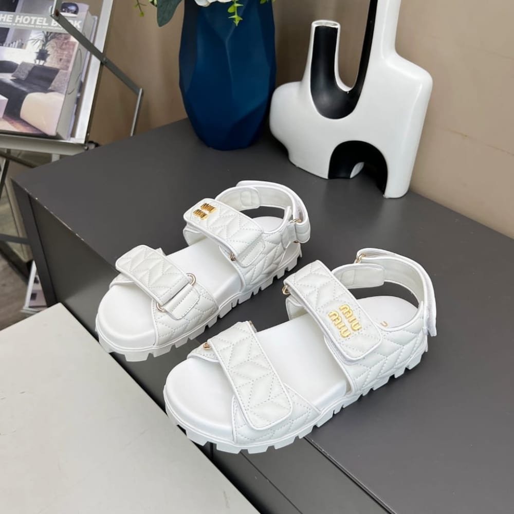 M1um1u Sporty Matelasse Nappa Leather Sandals White 5X135E 88T F0009 F 010