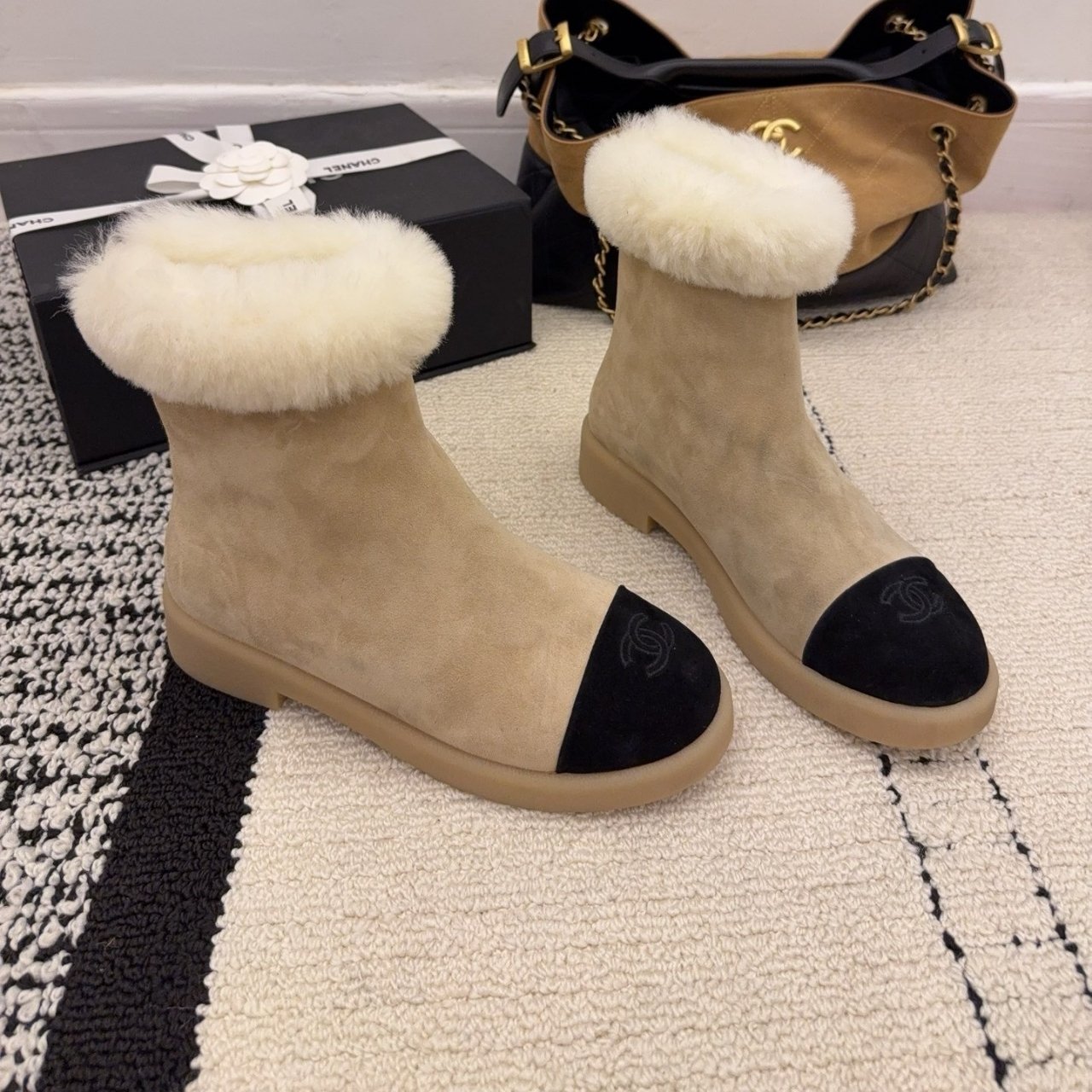Ch**el Suede Ankle Boots Beige G45941 B17918 Nz091