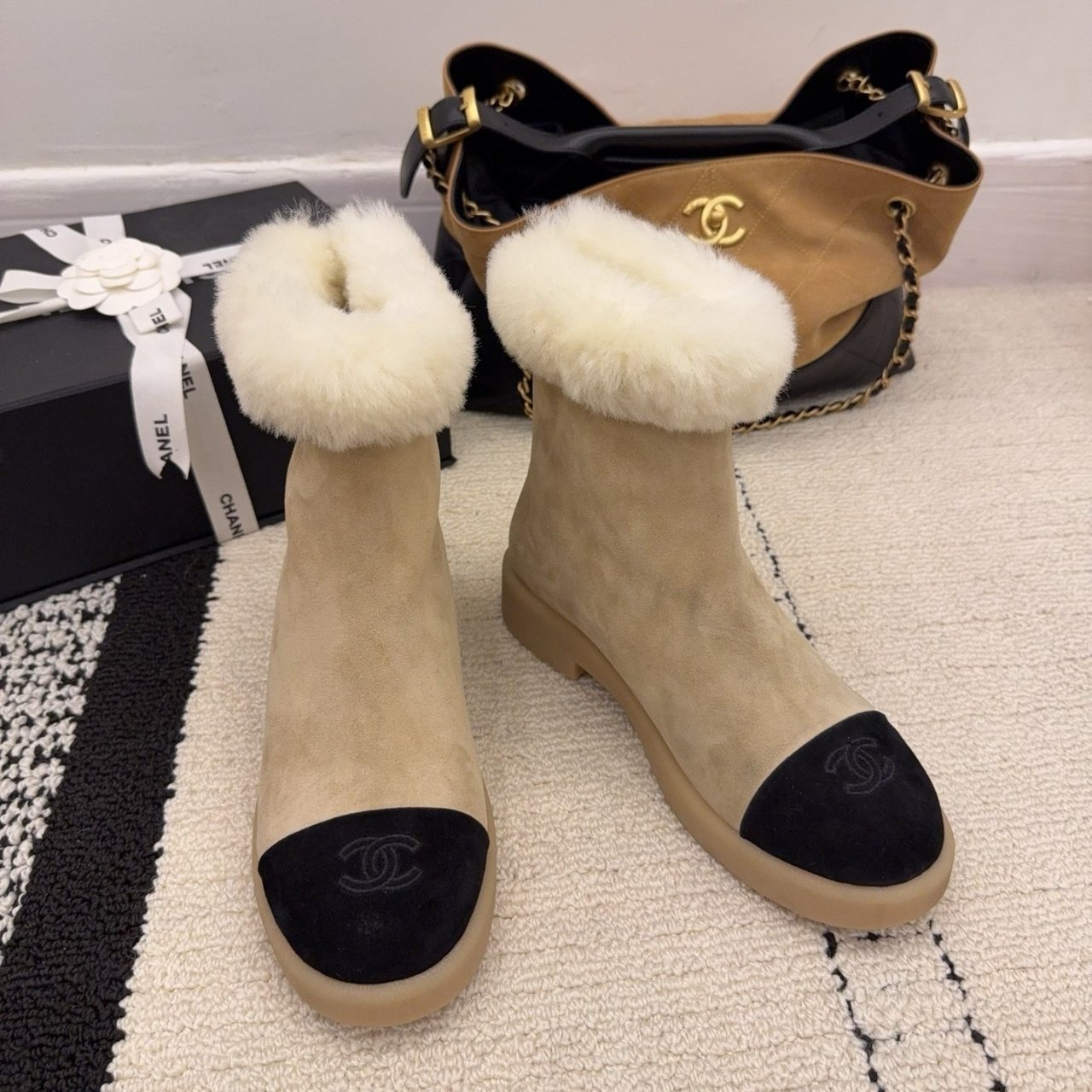 Ch**el Suede Ankle Boots Beige G45941 B17918 Nz091