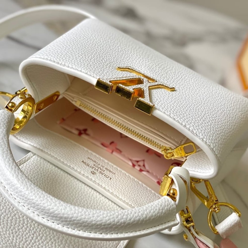 L0vis Vvtt0n Capucines Mini Bag Snow White 21Cm M21416