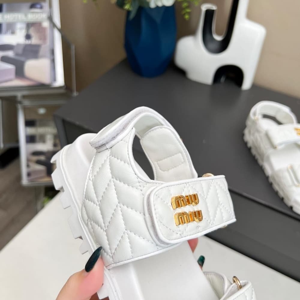 M1um1u Sporty Matelasse Nappa Leather Sandals White 5X135E 88T F0009 F 010