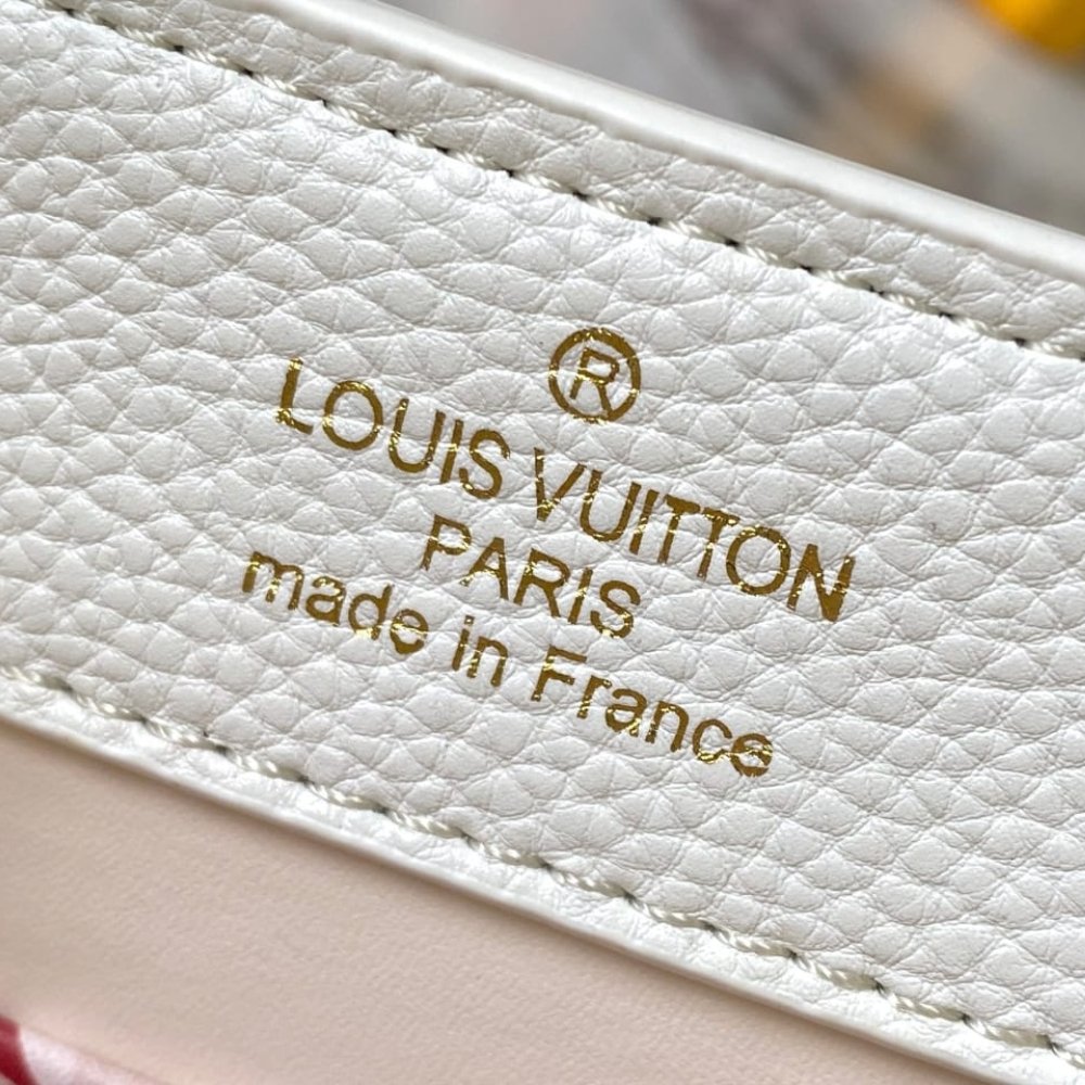 L0vis Vvtt0n Capucines Mini Bag Snow White 21Cm M21416