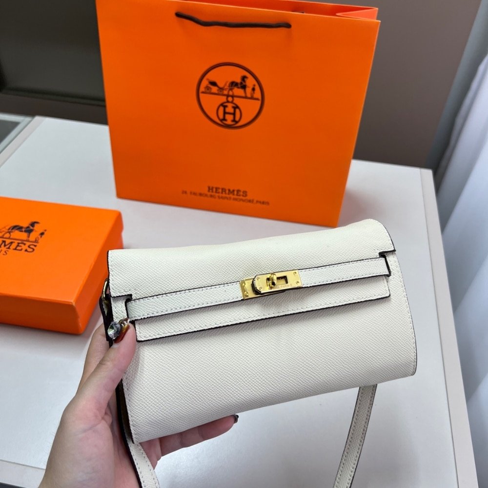 H**me5 Kelly Classique To Go Wallet White 19Cm H080254Ccag