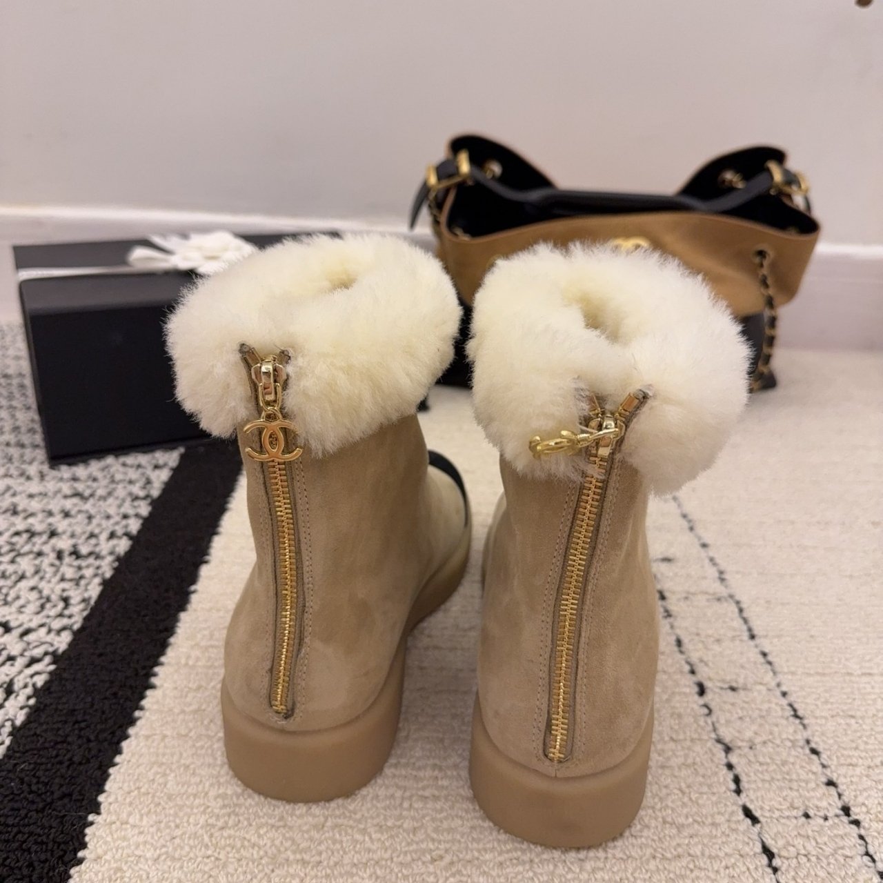 Ch**el Suede Ankle Boots Beige G45941 B17918 Nz091