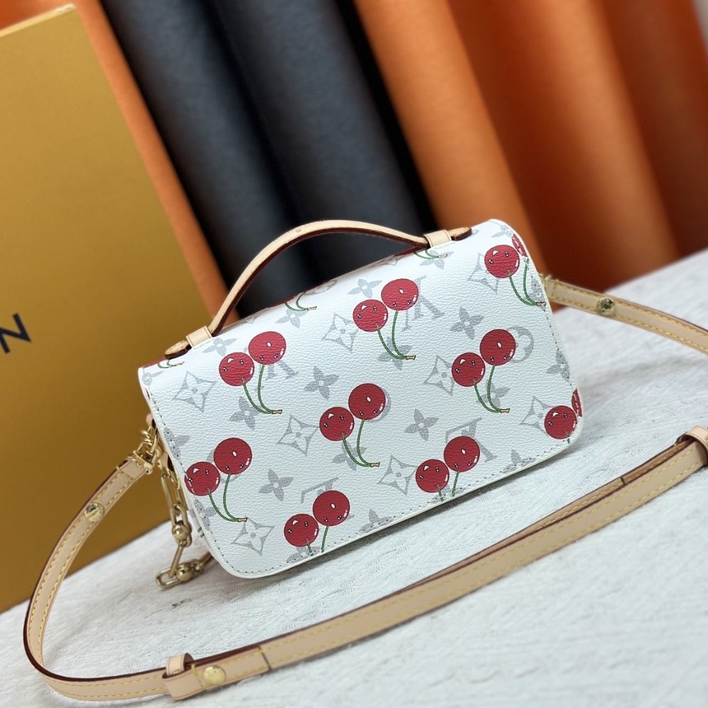 L0vis Vvtt0n X Murakami Pochette Métis East West Monogram Cherry White 21Cm M14231