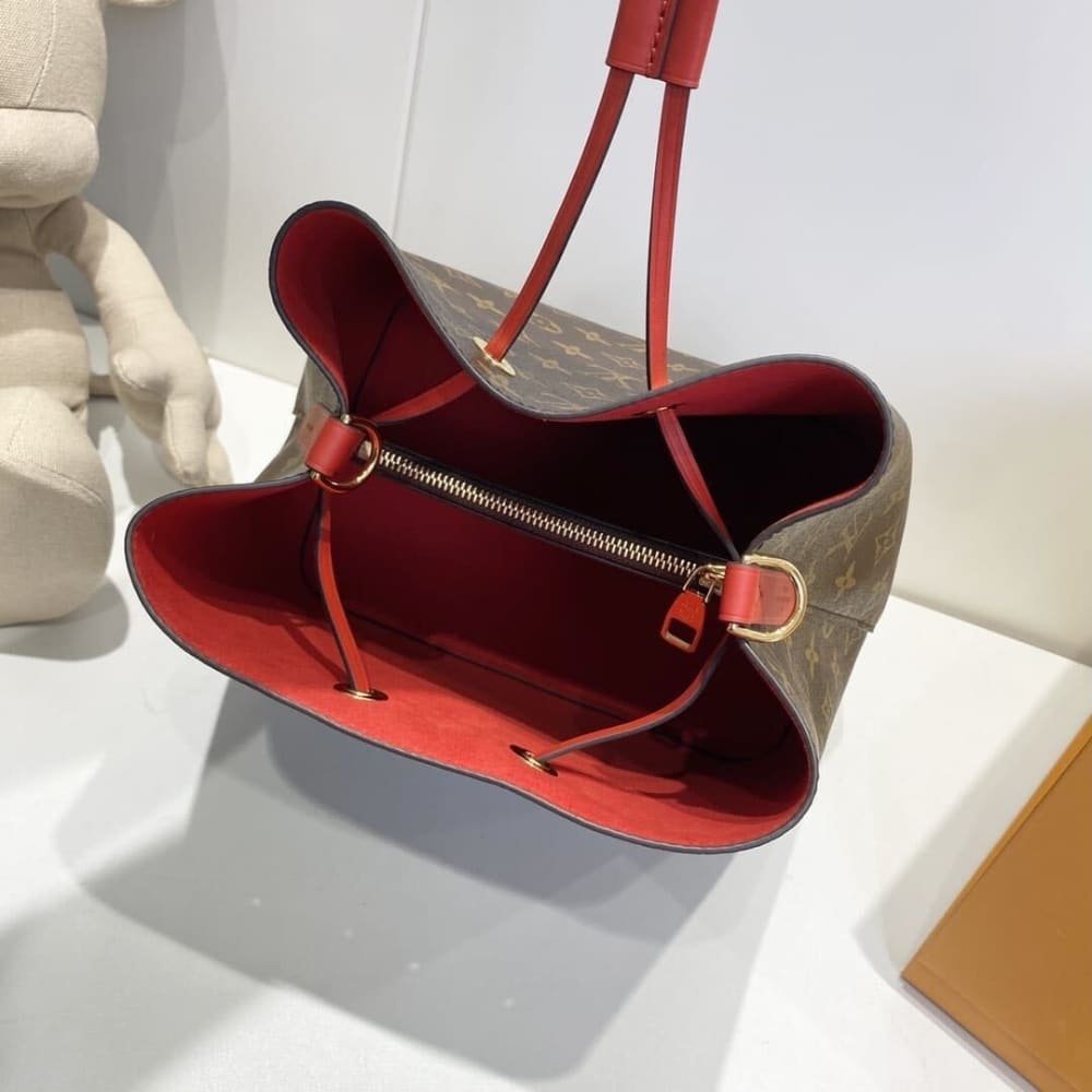 L0vis Vvtt0n Néonoé Mm Bag Red 26Cm M44021