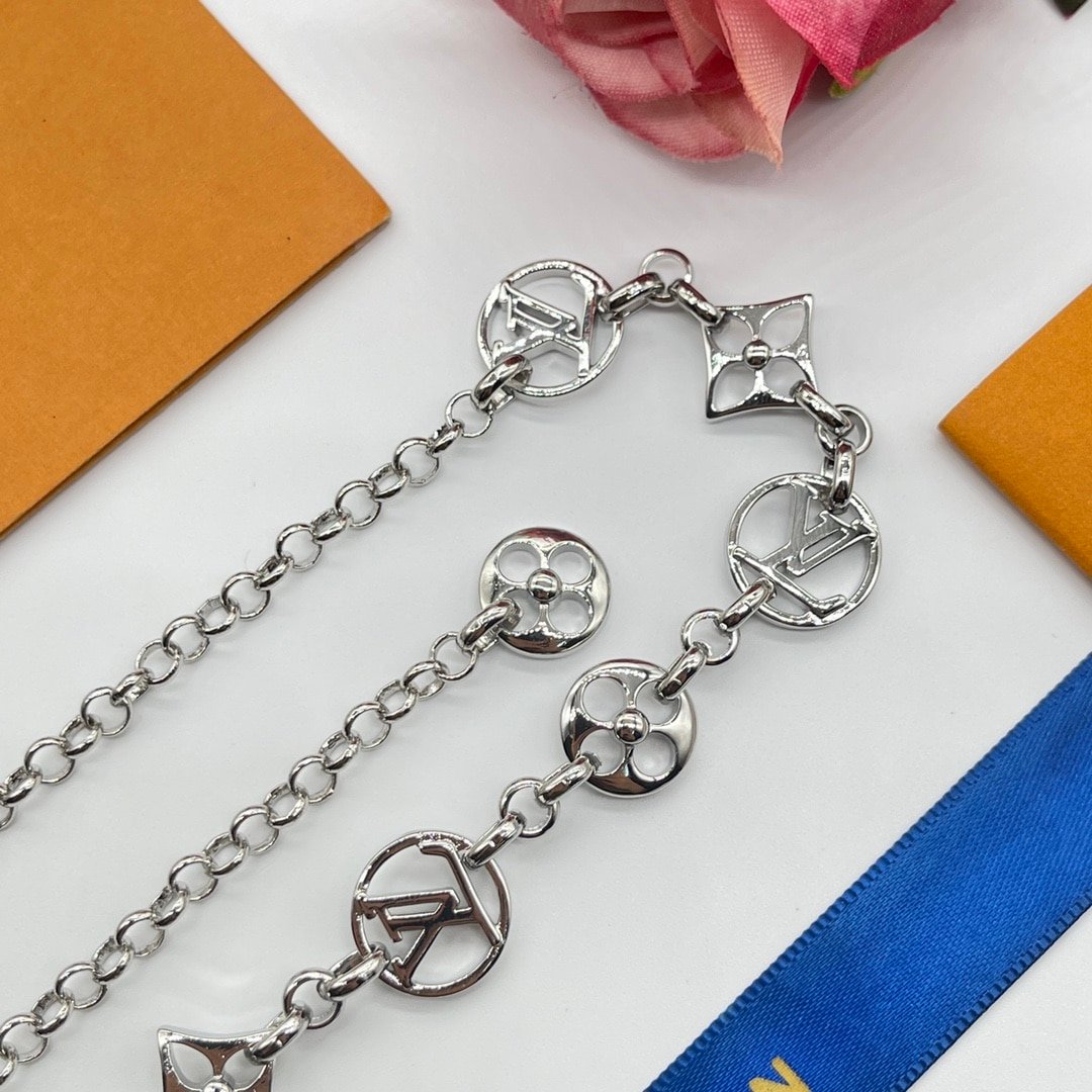 L0vis Vvtt0n Silver Necklace