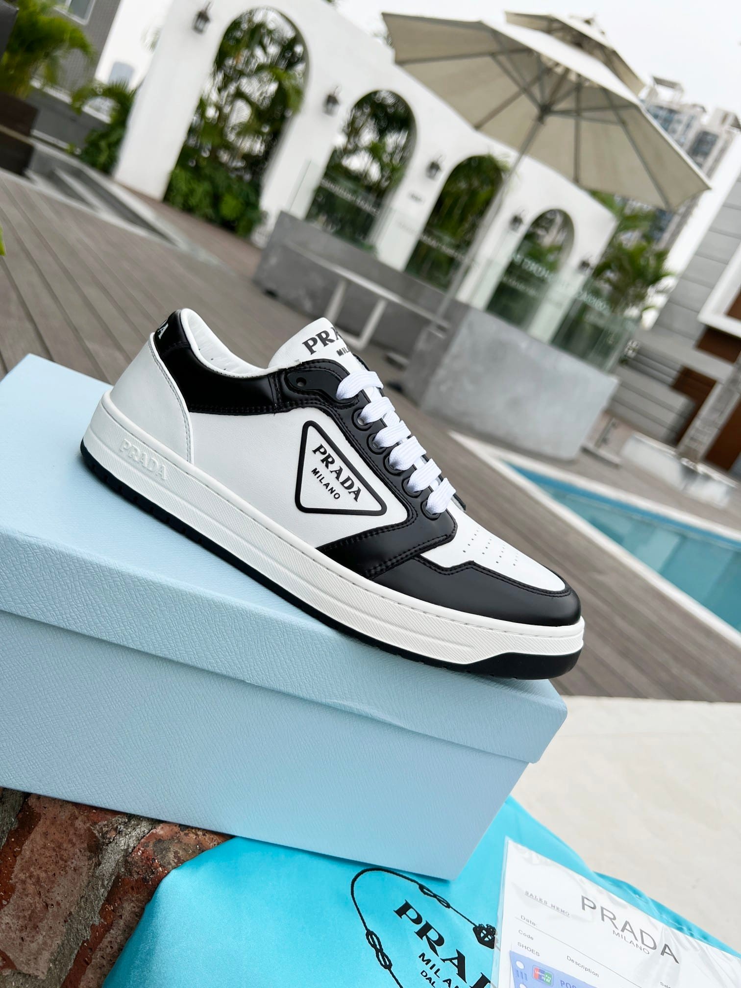 Pra*a District Leather Sneaker Black White 1E790M 3Lj6 F0964 F 030