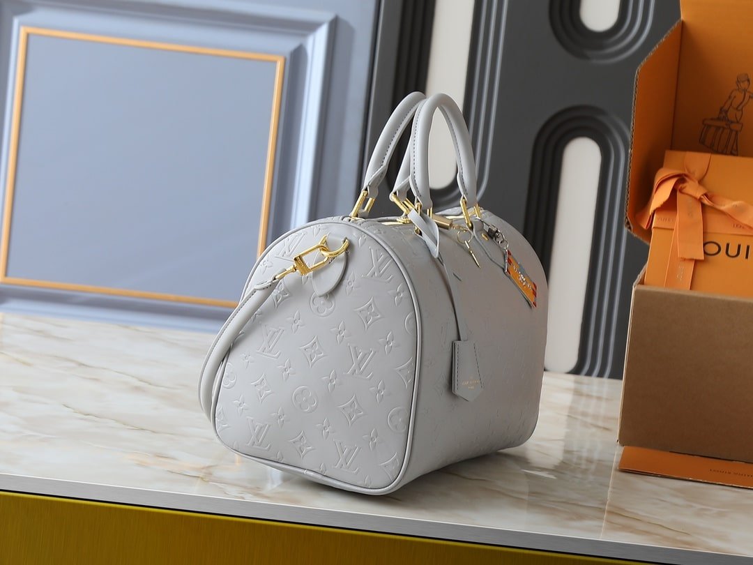 L0vis Vvtt0n Speedy Soft 30 Bag Cloud Grey 30Cm M25670