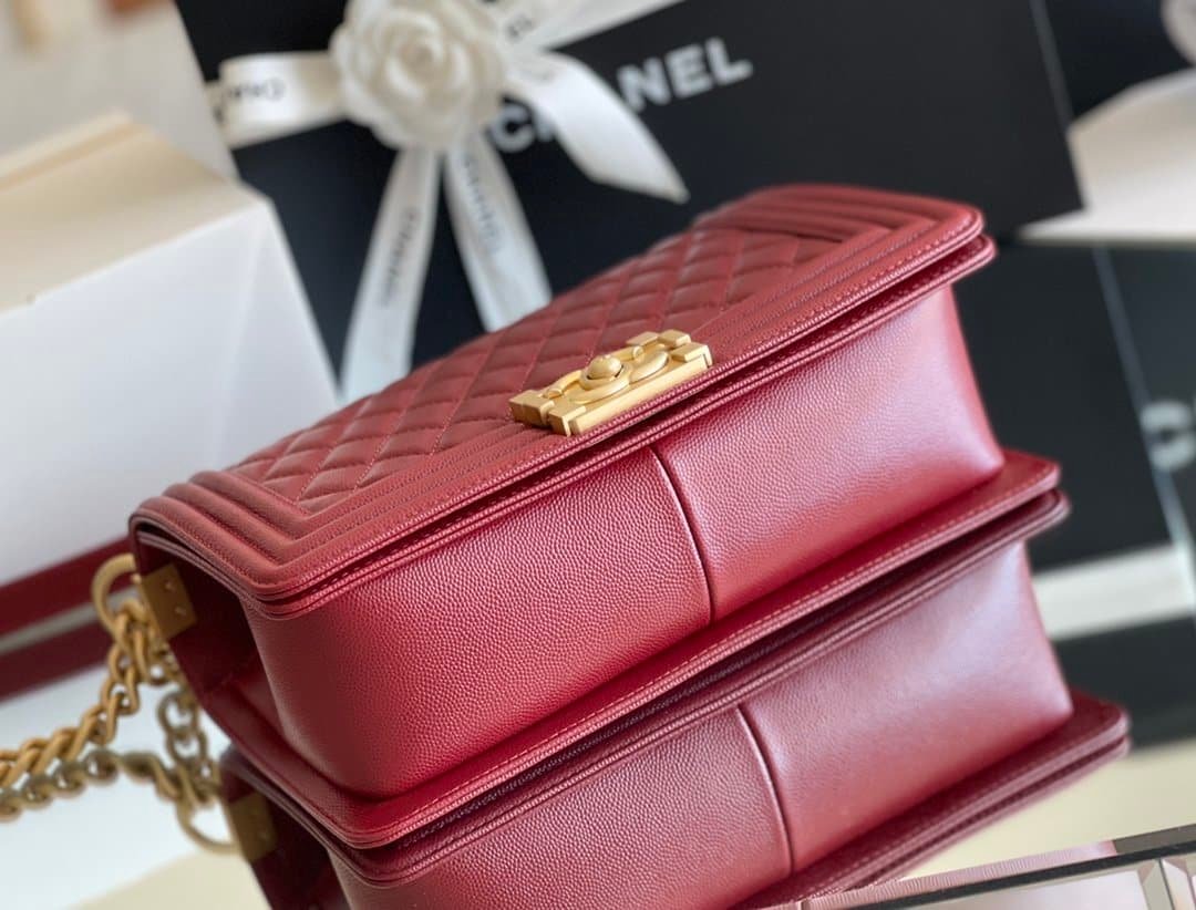 Ch**el Medium Boy Caviar Handbags Red 25Cm