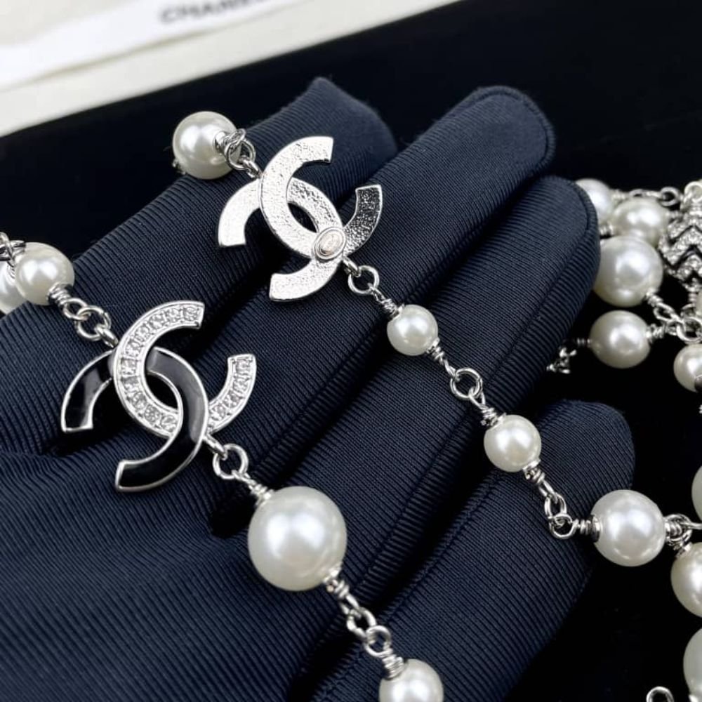 Ch**el Pearl Necklace with Interlocking CC Logos Charms