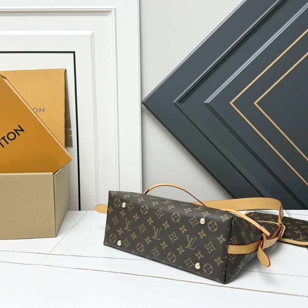 L0vis Vvtt0n Carryall PM Monogram Canvas 29Cm M46203