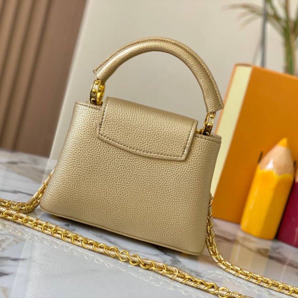 L0vis Vvtt0n Capucines Mini Gold 21Cm M24583