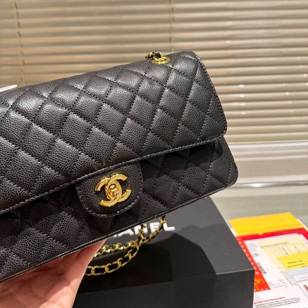 Ch**el Medium Classic Handbag Grained And Gold Tone Metal Black 26Cm A01113 Y01864 C3906