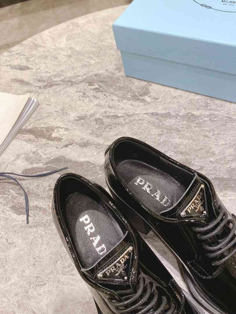 Pra*a Heeled Brushed Leather Lace-Ups Shiny Black