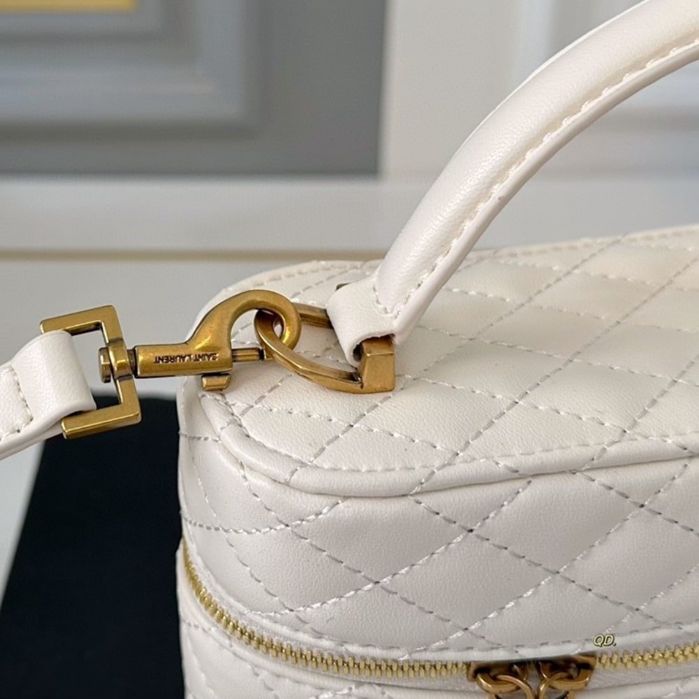 Sa1nt Lau*nt Gaby Vanity Bag In Blanc Vintage 18Cm 7667311El079207