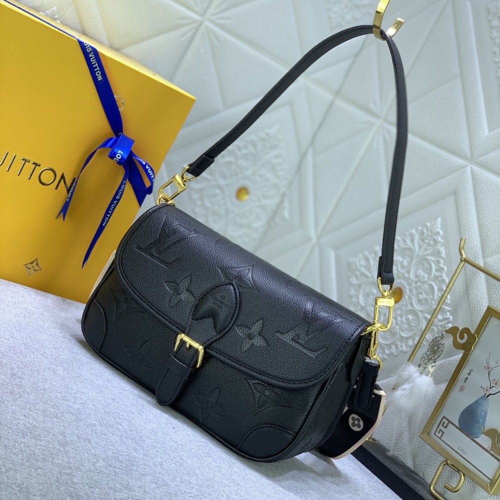 L0vis Vvtt0n Diane Monogram Empreinte Black 24Cm M46386