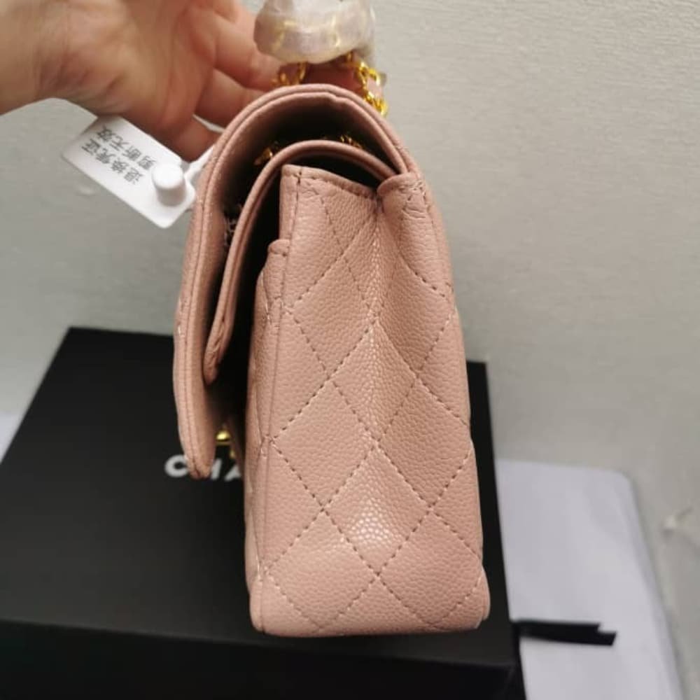 Ch**el Classic Medium Flap Bag With Gold Hardware Pink 25Cm