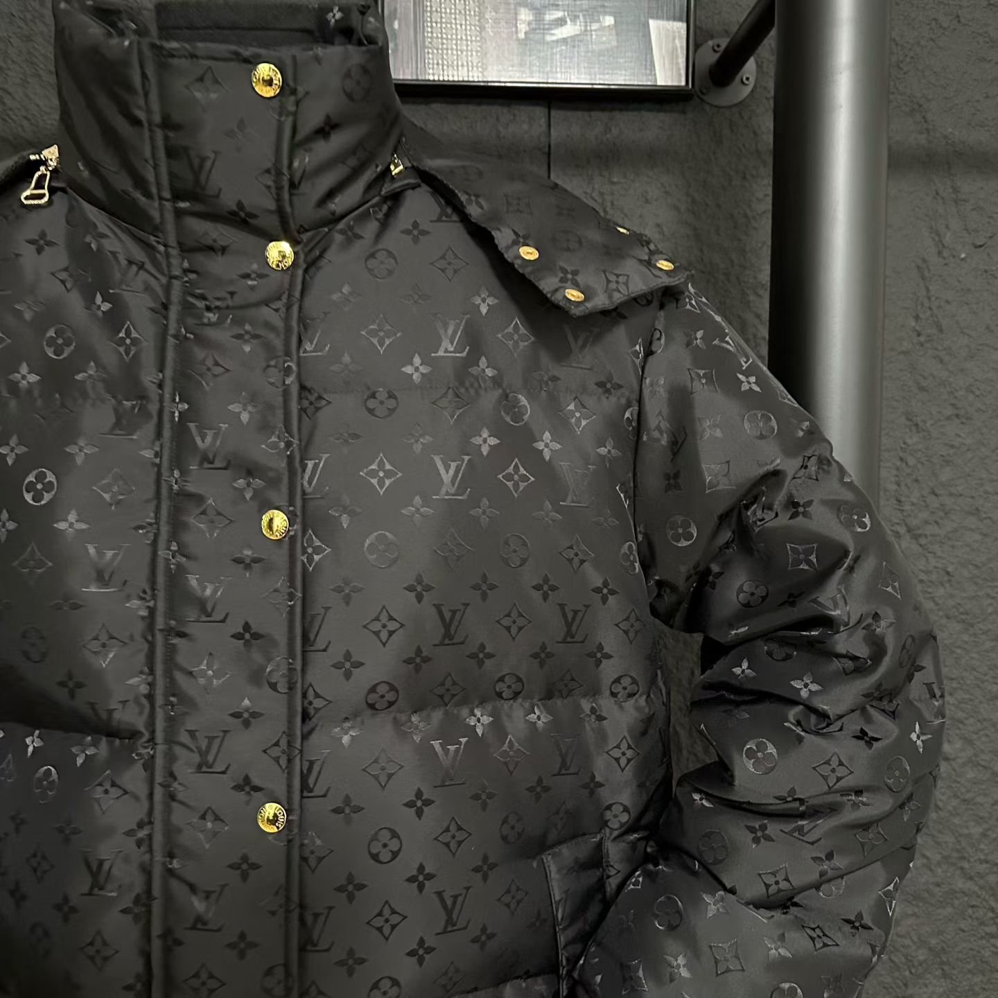 L0vis Vvtt0n Monogram Puffer Jacket Black 1Agaem