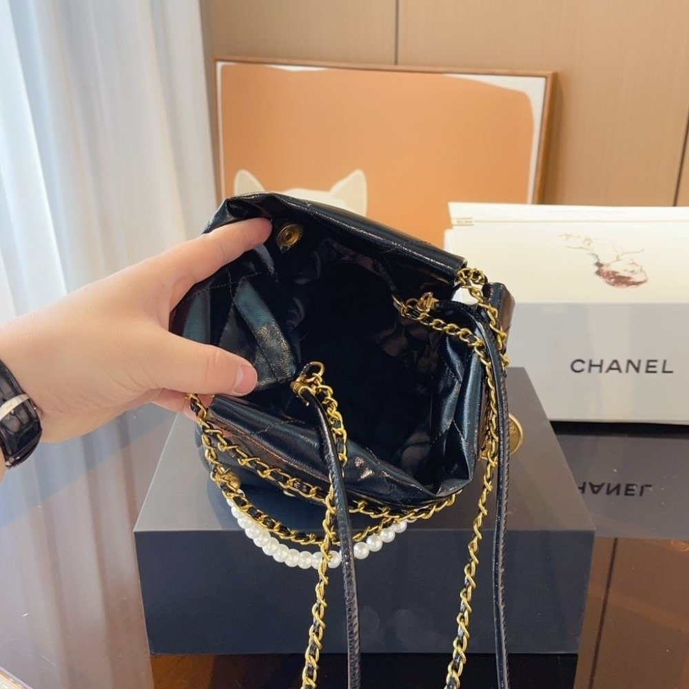 Ch**el 22 Mini Handbag Shiny Crystal Pearls Gold Tone Metal Black 22Cm As3980 B10672 94305