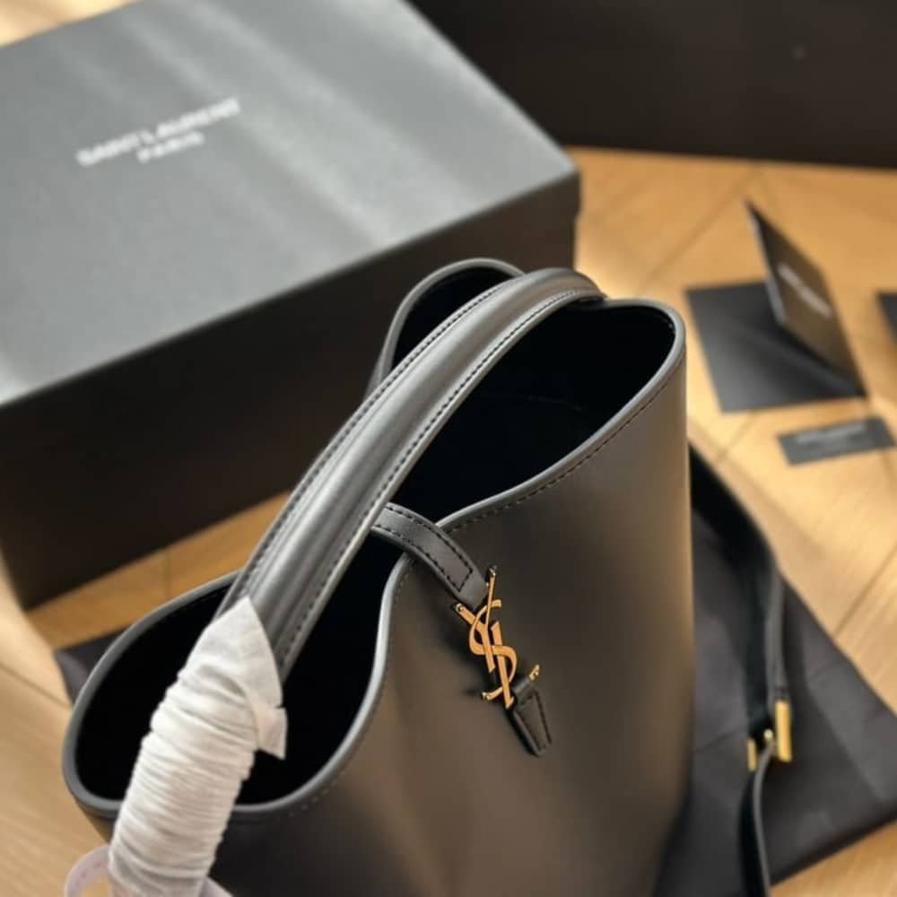 Sa1nt Lau*nt Le 37 In Shiny Leather Black 25Cm 7428282R20W1000
