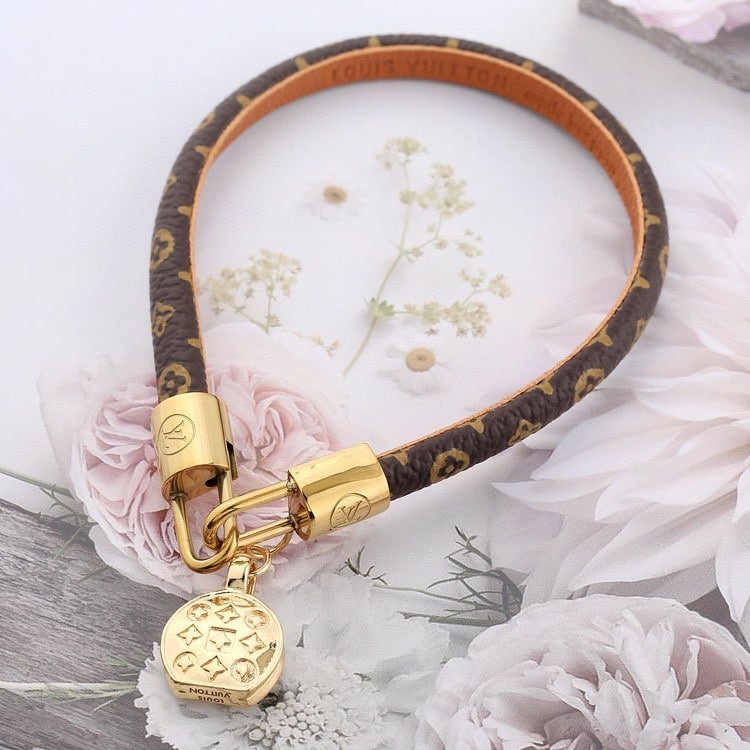 L0vis Vvtt0n Tribute Charm Bracelet Brown M6442E