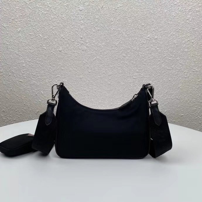 Pra*a MINI RE-EDITION 2005 RE-NYLON BLACK WITH RED LOGO