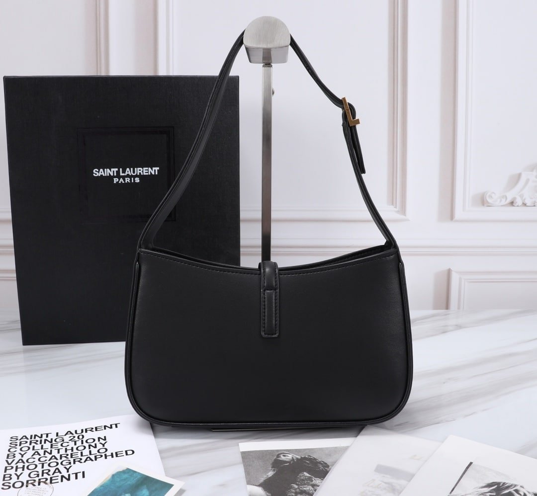 Sa1nt Lau*nt Le 5 À 7 Hobo Bag In Smooth Leather Black Gold 23Cm 6572282R20W1000
