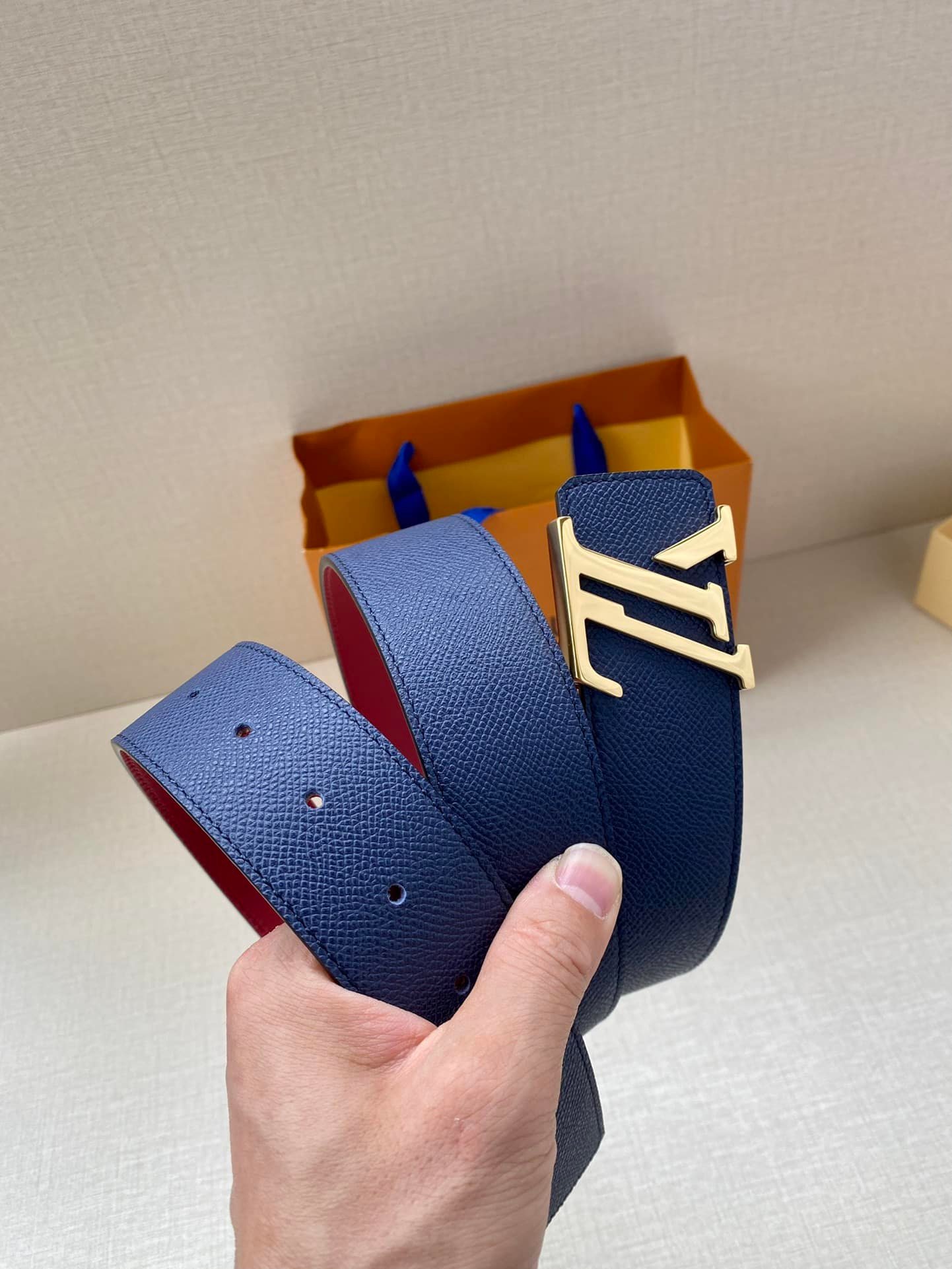 L0vis Vvtt0n Initiales Belt In Blue Gold Metal4Cm