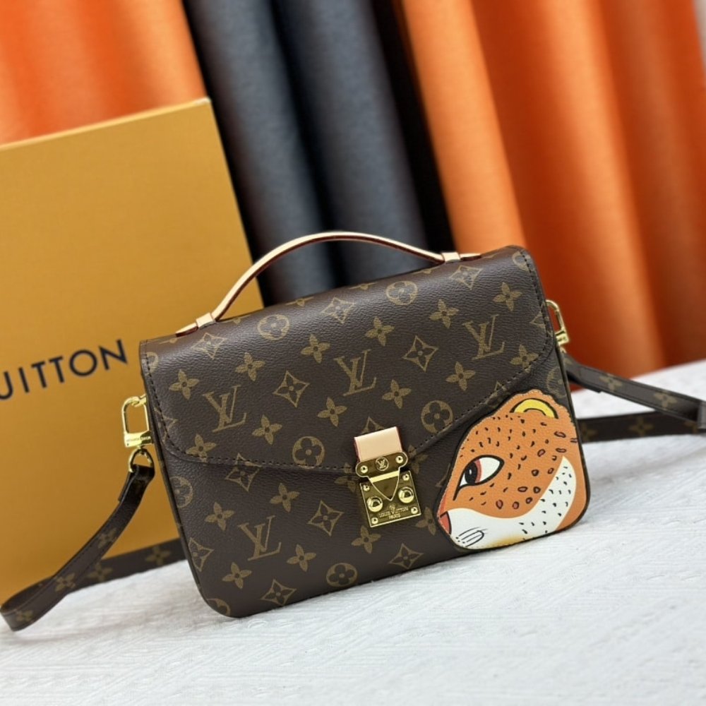 L0vis Vvtt0n Pochette Métis Monogram Coated Canvas 25Cm M47203