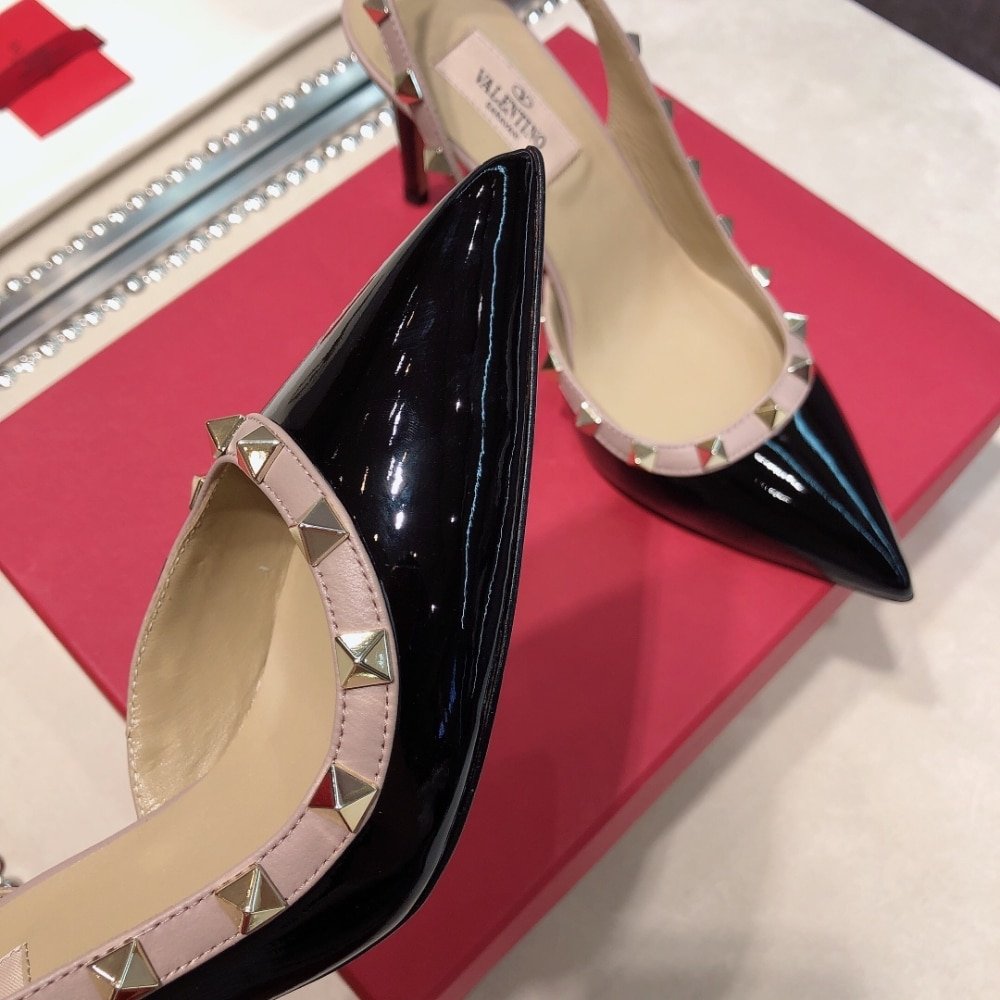 Va1e*ntin0 Garavani Rockstud Patent Leather Strap Pump Black
