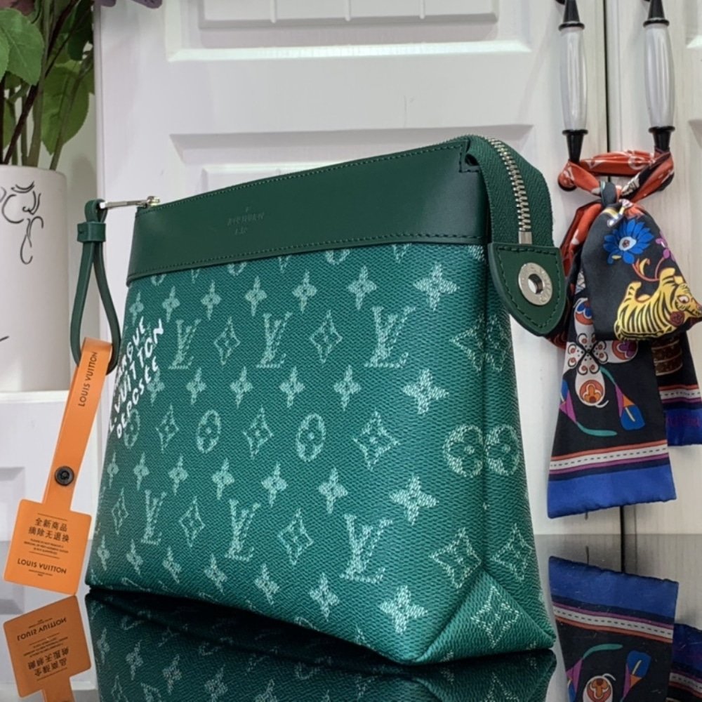 L0vis Vvtt0n Pochette Voyage Souple Green 21Cm M12665