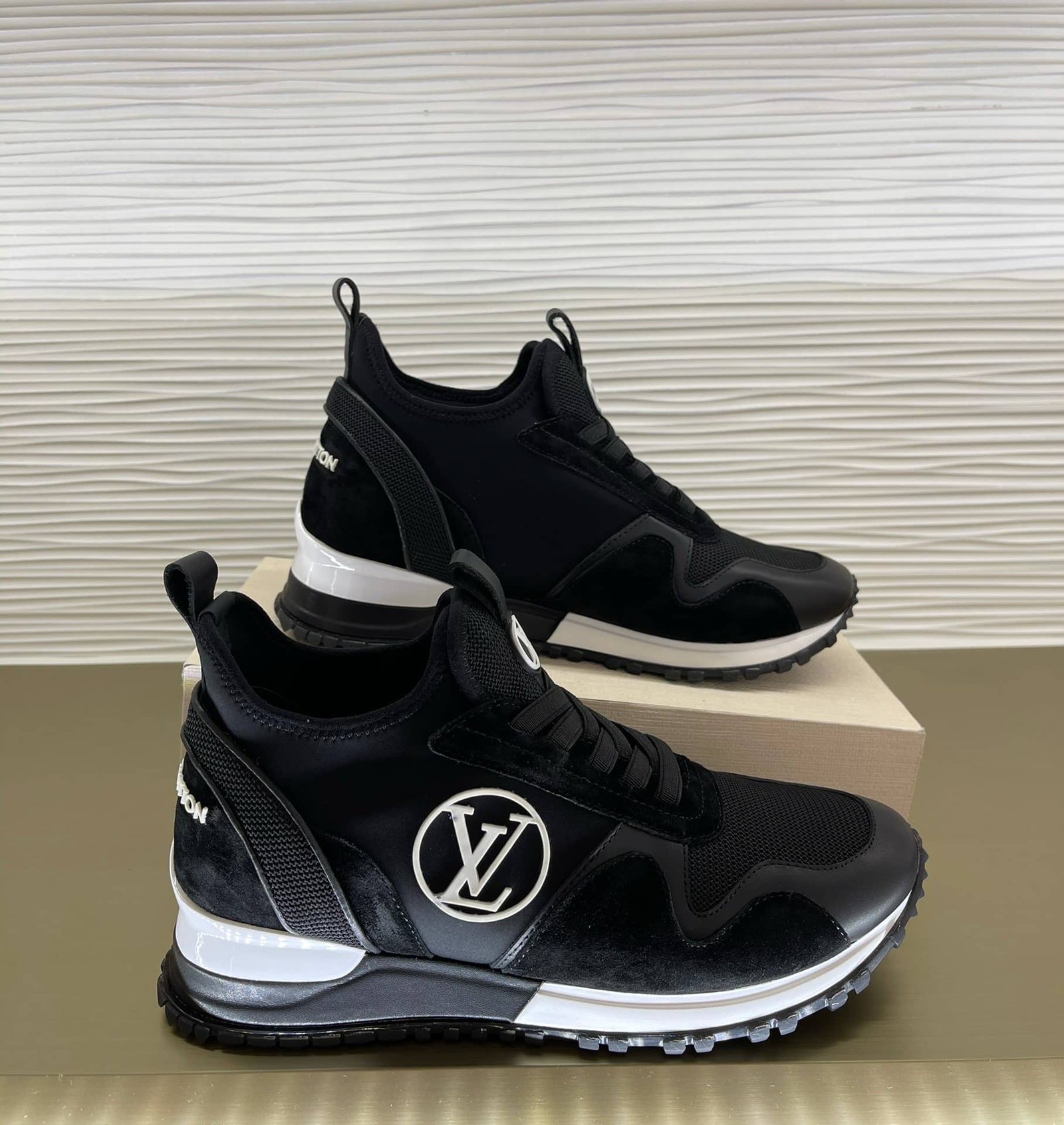 L0vis Vvtt0n Run Away Sneaker Black 1A9Er7