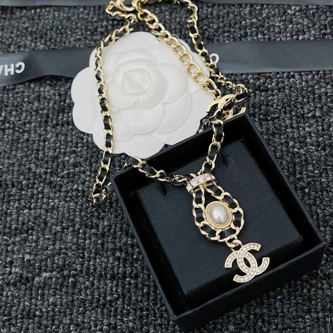 Ch**el Cc Necklace