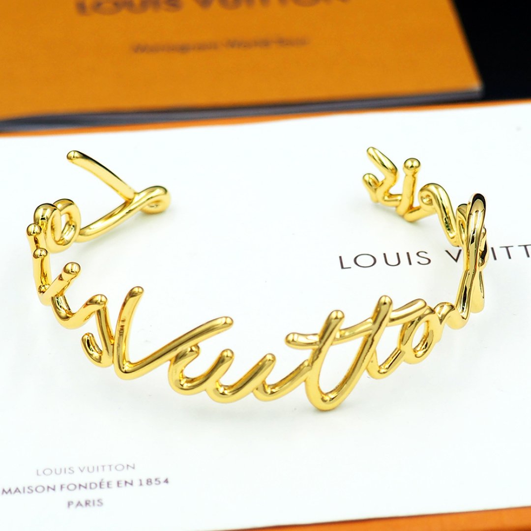 L0vis Vvtt0n Lv Script Bracelet Gold M1812S