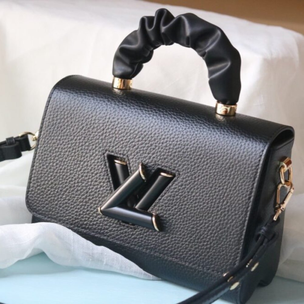 L0vis Vvtt0n Twist MM Bag 23Cm Black M58688