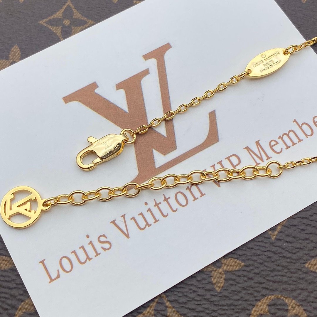 L0vis Vvtt0n Garden L0vise Gold Necklace