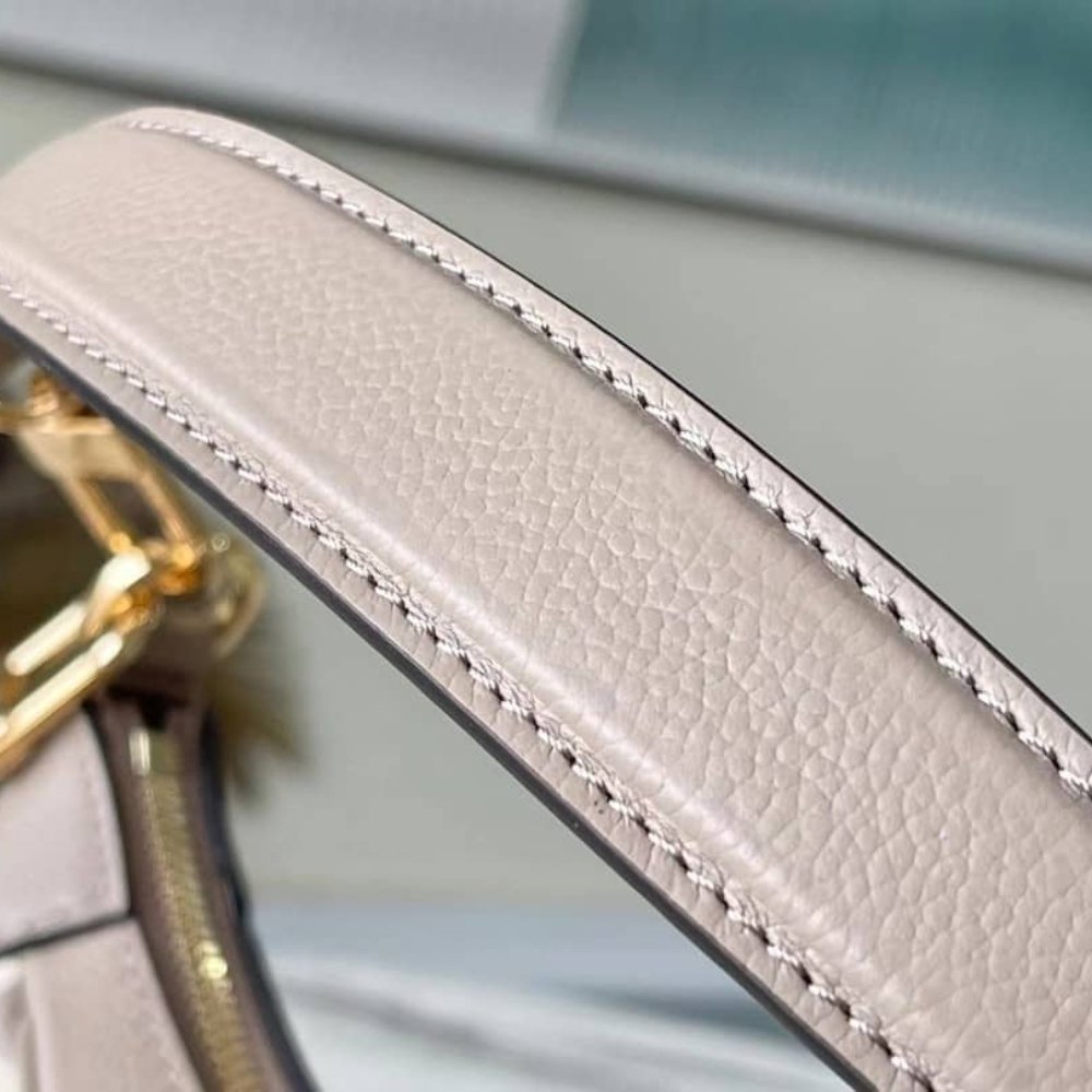 [S*per Vip 1:1] L0vis Vvtt0n Bagatelle Creme Beige 22Cm M46112