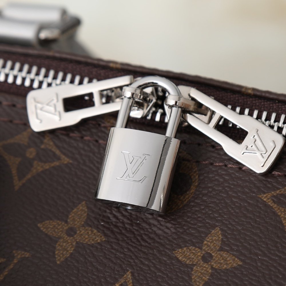 L0vis Vvtt0n 57th Street NYC Speedy Bandoulière 30 Monogram Silver 30cm M27324
