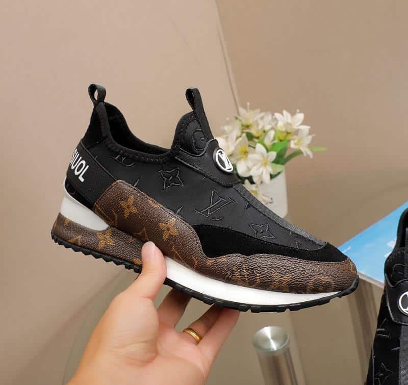 L0vis Vvtt0n Run Away Sneaker Monogram Brown